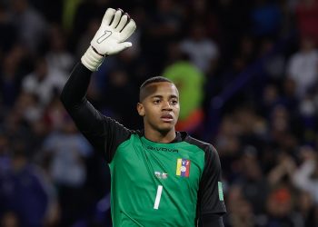 Fariñez se rompe ligamento cruzado a tres días del amistoso con Arabia Saudí