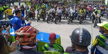 Alcaldía de Libertador entregó permiso provisional de funcionamiento a 50 líneas de mototaxi