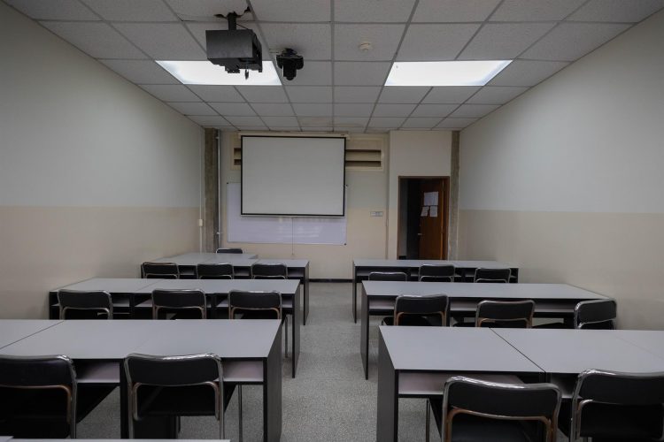 Vista de un salón de clases de la Universidad Católica Andrés Bello (Ucab),en una fotografía de archivo. EFE/ Rayner Peña R.