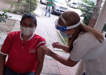 Trujillo enfatiza reforzamiento de vacunación anti Covid19