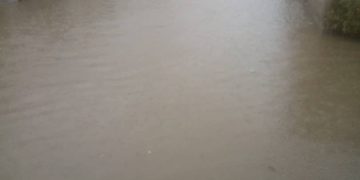 Las aguas crecidas de quebradas y riachuelos siguen castigando a vecinos del municipio Sucre