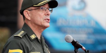 Un policía y un civil mueren tras un ataque con explosivos en Colombia