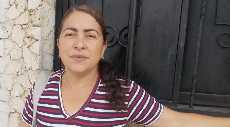 Ana Parra denuncia una presunta estafa de que han sido objeto usuarios de un banco en Betijoque.