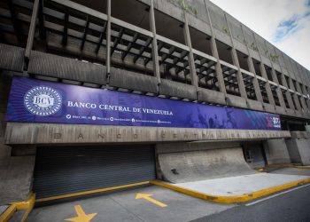 La Justicia británica analiza si son lícitos los nombramientos de Guaidó