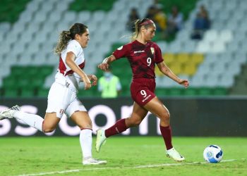 Venezuela busca  puntos ante la favorita  Brasil