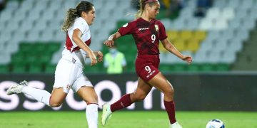 Venezuela busca  puntos ante la favorita  Brasil