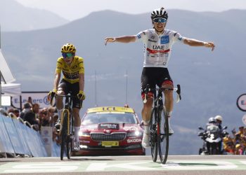 Tadej Pogacar ganó la etapa 17 del Tour de Francia