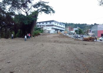 Paralizan y ordenan  retiro de maquinaria de los terrenos cercanos al Viaducto de La Beatriz