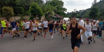 Realizan maratón y carrera ciclística en semana del policía