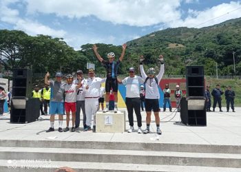 EntreRuedas/ Por todo lo alto se cumplió Clásico Día del Policía