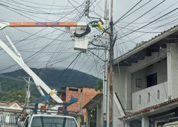 Hasta 10 horas diarias sin electricidad pasan los habitantes de Junín