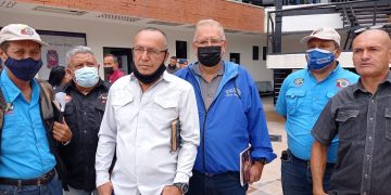 Por la presencia de «piratas» y altos aranceles tributarios transportistas reclaman en la Alcaldía