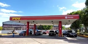 Ciudadanos solicitan sea publicada una lista con las estaciones de combustible que reciben bolívares 