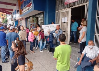 Frente a la Zona Educativa protestaron los docentes en exigencia de respuestas