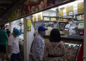 ¿Cómo se comportaron el dólar y los precios de bienes y servicios en el primer semestre del año?