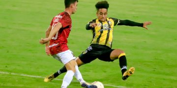 El Aurinegro no pasó del empate ante el Caracas FC