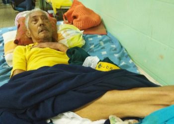 Siete días hospitalizado con una pierna gangrenada: paciente octogenario podría morir por desidia médica