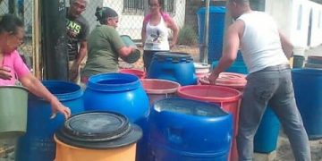 Comunidad de Santa Cruz denuncia que tienen más de 15 días sin servicio de agua potable