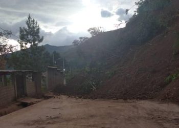 Sin paso en la troncal 007 vía Boconó-Valera a la altura de Santa Ana