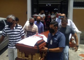Despedida emotiva para Elvins Humberto