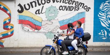 Los casos globales de covid-19 suben por quinta semana consecutiva