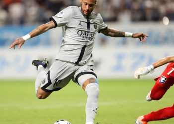 Neymar, Messi, Sarabia y Mbappé golean en el cierre de la gira nipona del PSG