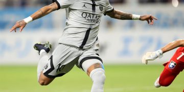 Neymar, Messi, Sarabia y Mbappé golean en el cierre de la gira nipona del PSG