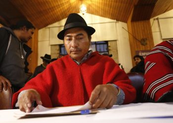 Tribunal de Ecuador aplaza el juicio a líder indígena procesado por protestas