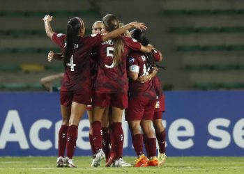 0-2. Castellanos y Altuve destraban a Venezuela ante una Perú luchadora