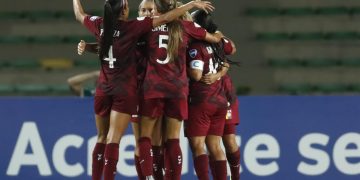 0-2. Castellanos y Altuve destraban a Venezuela ante una Perú luchadora