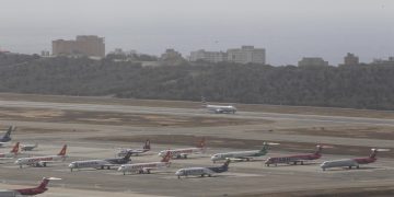 Venezuela revisa acuerdos internacionales para impulsar el sector aeronáutico