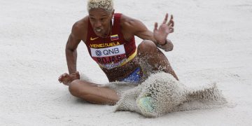 Yulimar Rojas a la final de un sólo salto triple (14,73)