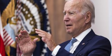 Joe Biden vuelve a dar positivo para covid-19 aunque no tiene nuevos síntomas