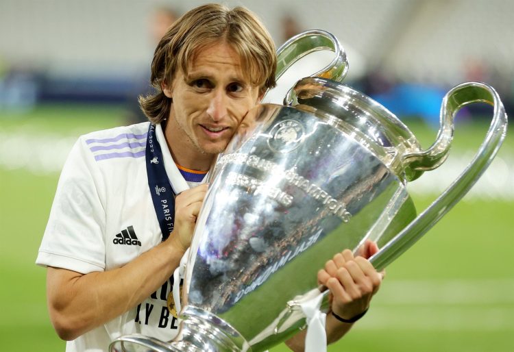 El futbolista croata Luka Modric, tras conquistar la Decimocuarta Copa de Europa para el Real Madrid. EFE/EPA/FRIEDEMANN VOGEL