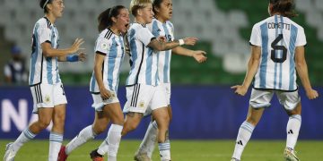 Argentina busca acercarse a semis ante Uruguay, Venezuela mantiene la ilusión