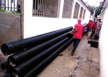 Alcaldía de Valera sustituye red de aguas servidas en Plata III