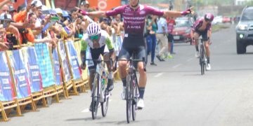 ENTRERUEDAS/ Vuelta a Venezuela: Stefano Gandin fue más fuerte en el remate