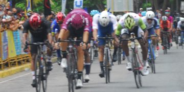 EntreRuedas | Vuelta a Venezuela 2022: En electrizante final, el serbio Dusan Rajovic se impuso al representante de Trujillo Xavier Quevedo