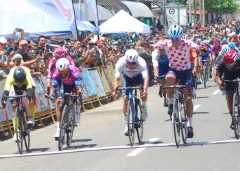EntreRuedas / Vuelta a Venezuela 2022: César Sanabria soberbio en el remate final en Valle de La Pascua