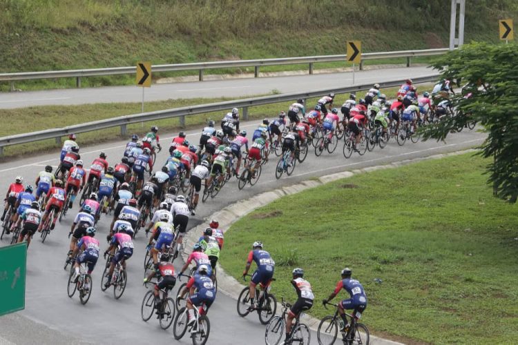 Más de cien corredores estarán desde el inicio de la Vuelta 2022. Cortesía: Edicson Dávila