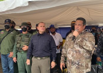 Ministro Ceballos entregó dotación a cuerpos de seguridad en Trujillo