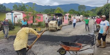 Avanzan trabajos de bacheo en Obispo Ramos de Lora