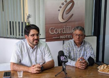 Economista Asdrúbal Oliveros: crecimiento económico en Venezuela es débil y desigual