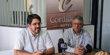 Economista Asdrúbal Oliveros: crecimiento económico en Venezuela es débil y desigual