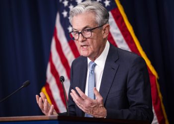 Powell: habrá que mantener la política monetaria restrictiva «un tiempo»