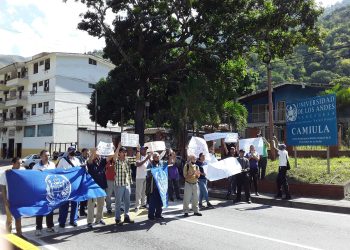 Universitarios protestaron en Trujillo contra la Onapre