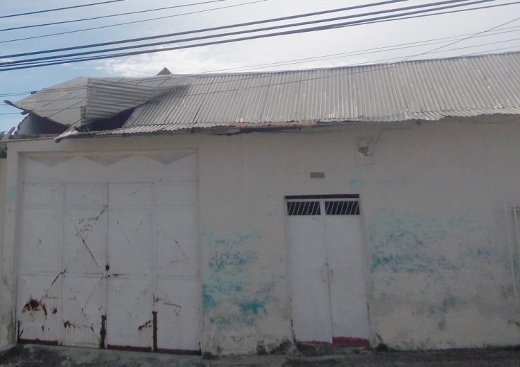 Vivienda ubicada en la avenida 3 de Betijoque castigada por el fuerte viento sentido en el poblado.