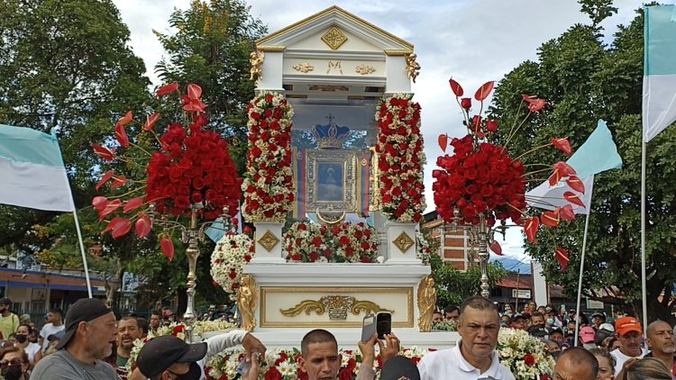 La imagen de la virgen fue llevada en procesión hasta Táriba