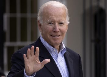 Biden renueva la ayuda a Colombia para luchar contra el tráfico de drogas