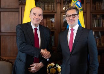 El canciller colombiano recibe al embajador venezolano antes de dar credenciales